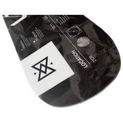 Snowboard Easy Snowboard Black Torsion -SnowPro Verkaufs-Shop 49181d1324451878c3156d42d3645467b4e46729 H23EASYBOA346458 902